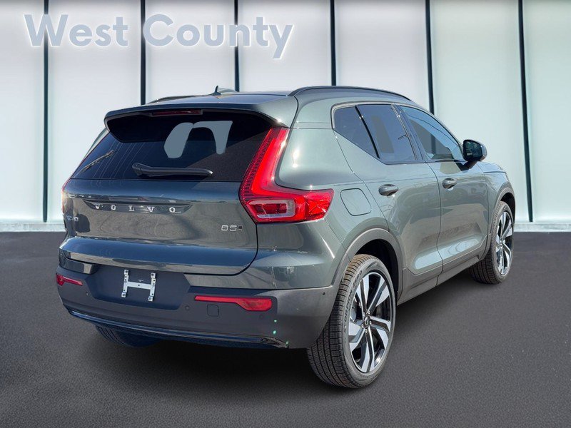 New 2026 Volvo XC40 B5 Ultra w/ Climate Package AWD/4WD image 3