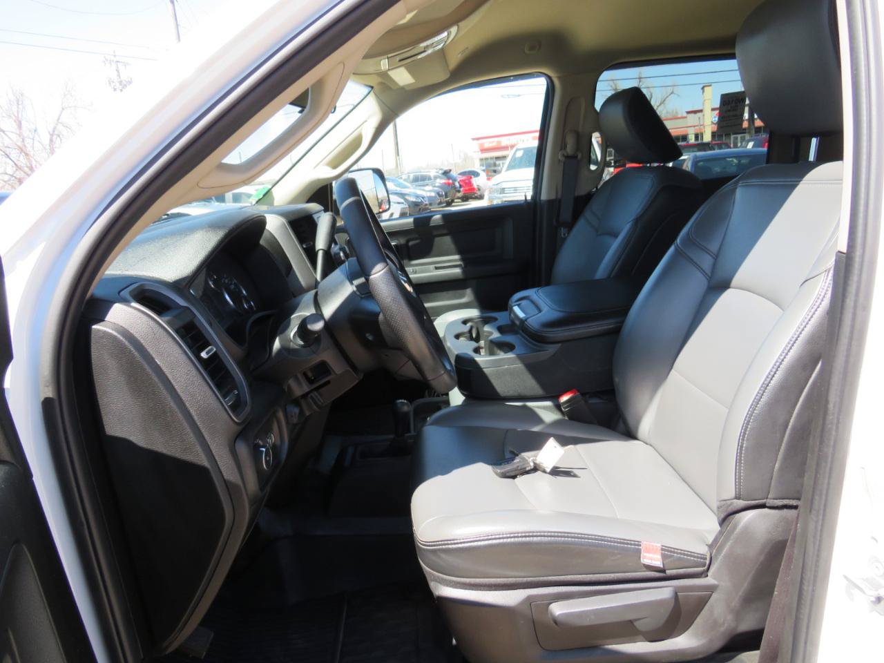 Used 2019 RAM 3500 Tradesman w/ Chrome Appearance Group AWD/4WD image 10
