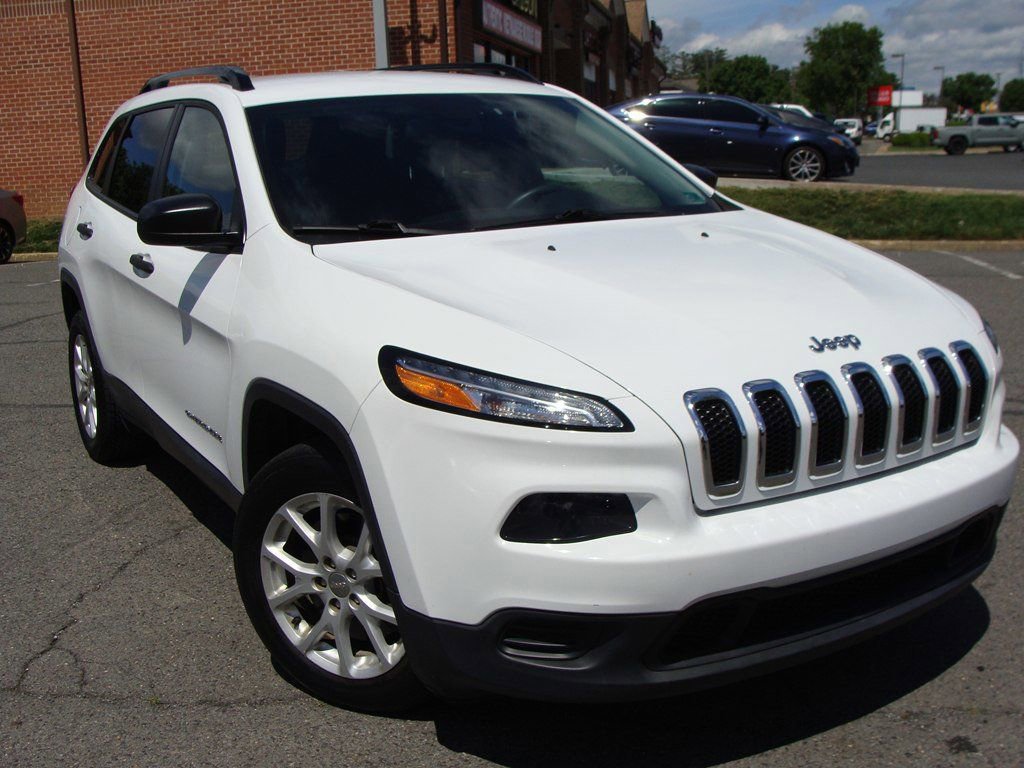 Used 2017 Jeep Cherokee Sport image 1