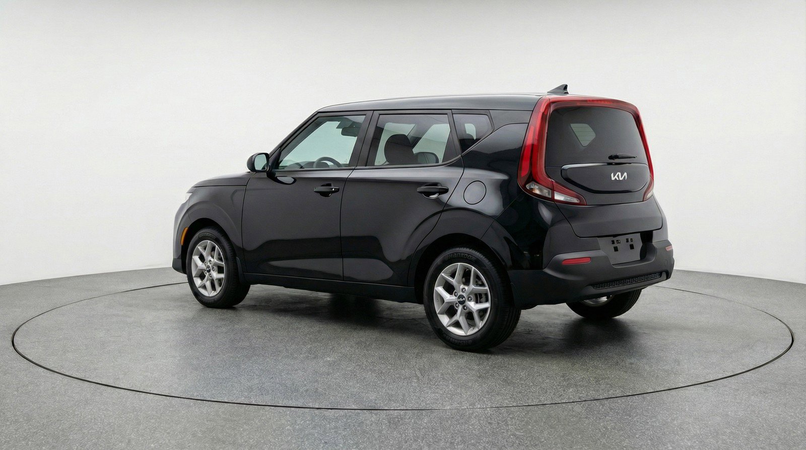 Used 2025 Kia Soul LX w/ LX Technology Package FWD image 6