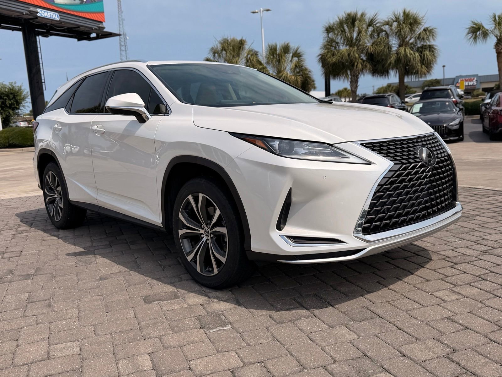 Used 2021 Lexus RX 350L FWD w/ Premium Package image 7