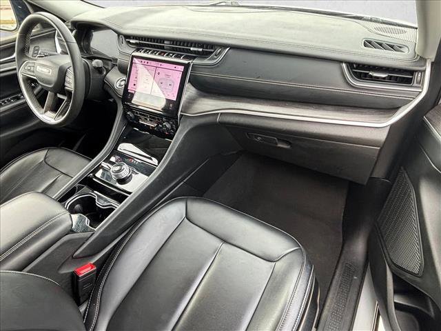 Used 2023 Jeep Grand Cherokee Limited image 22