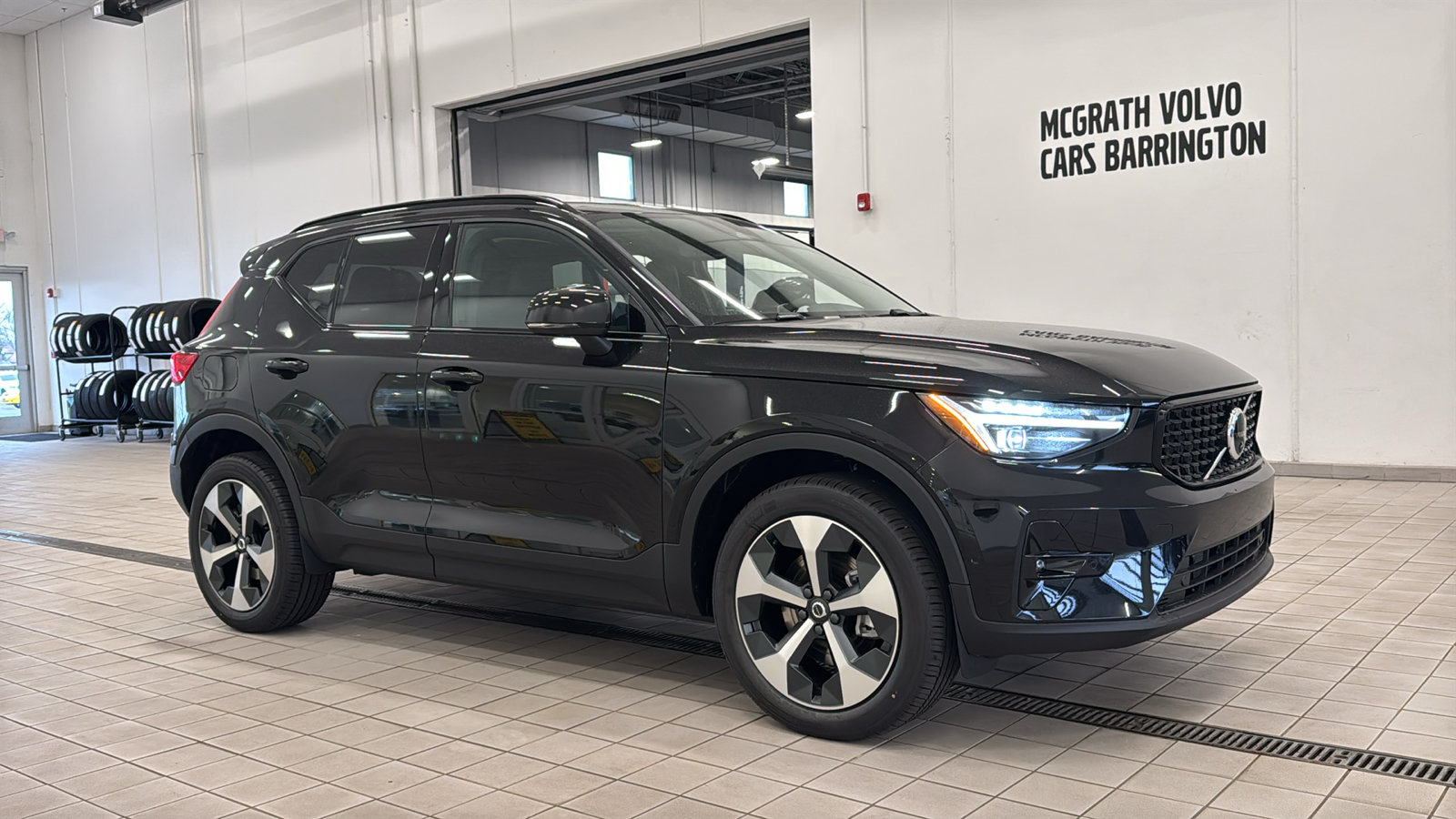 New 2026 Volvo XC40 B5 Plus w/ Climate Package AWD/4WD image 3