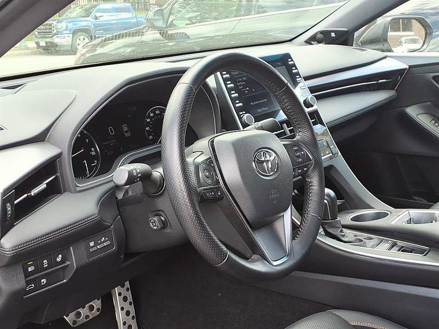 Used 2022 Toyota Avalon Touring FWD image 18