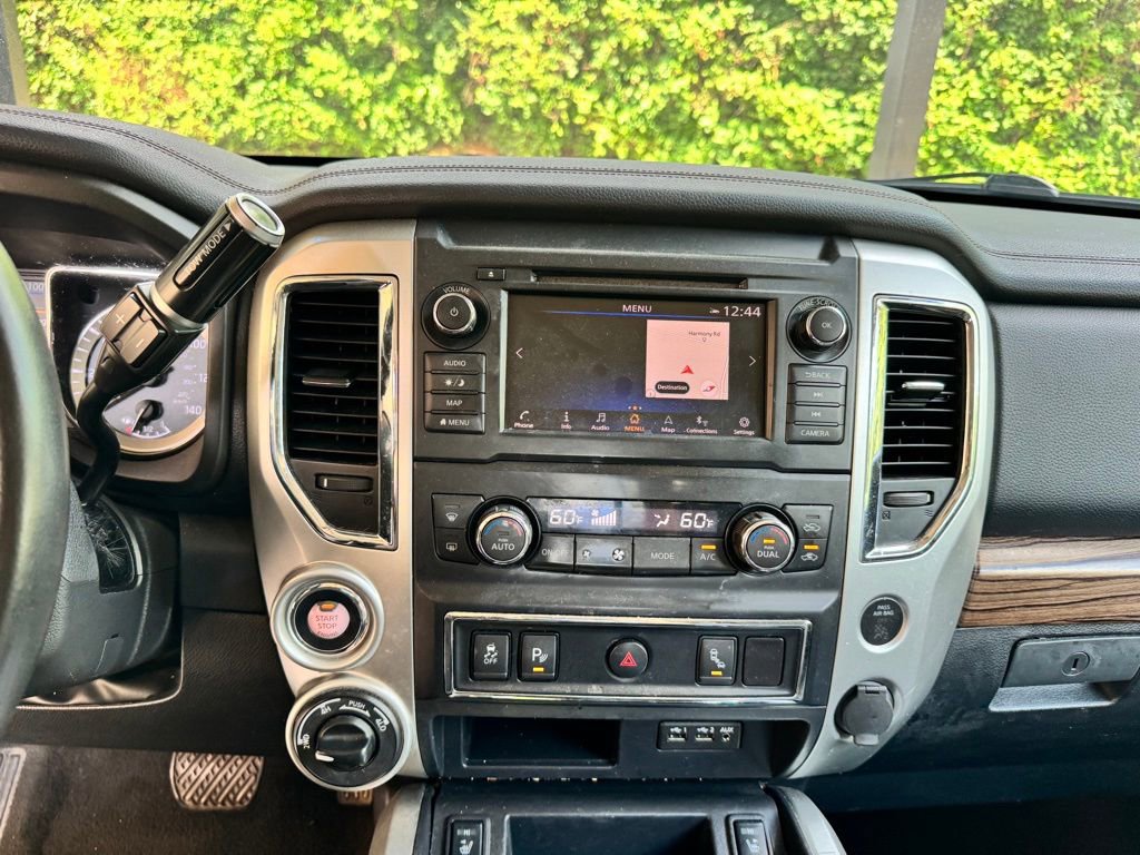 Used 2019 Nissan Titan SL image 23
