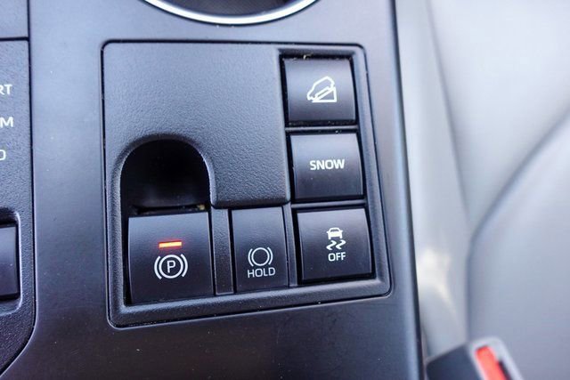 Certified 2023 Toyota Highlander XLE image 31