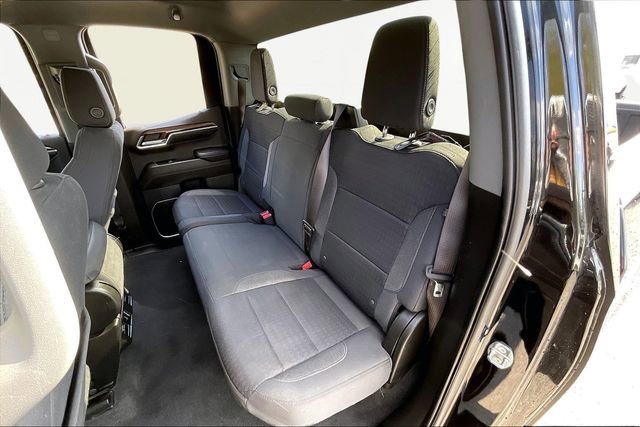 Used 2023 Chevrolet Silverado 1500 LT AWD/4WD image 16
