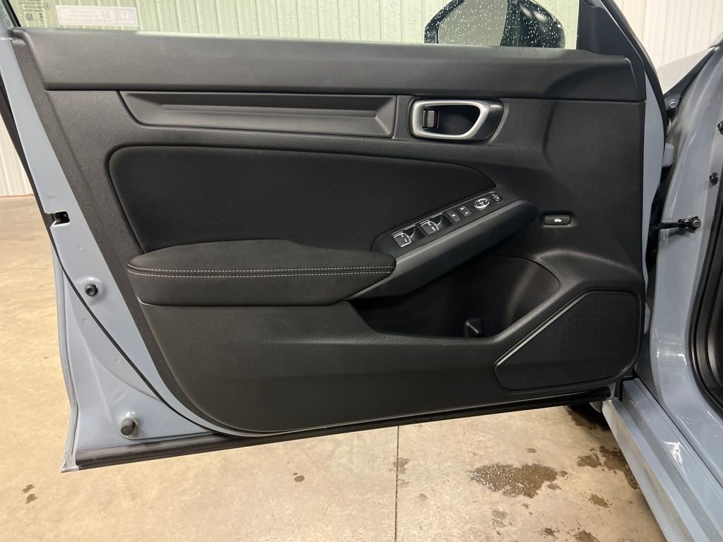 Used 2023 Honda Civic Sport image 14