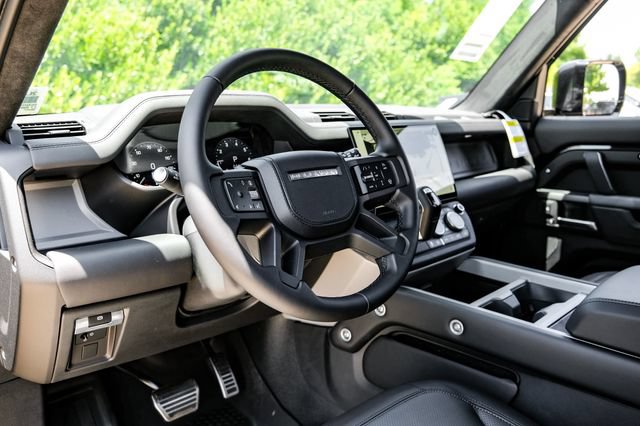 New 2026 Land Rover Defender 130 V8 AWD/4WD image 2