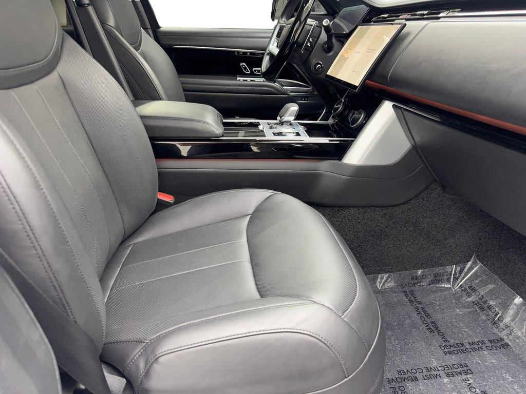 Used 2023 Land Rover Range Rover SE image 43