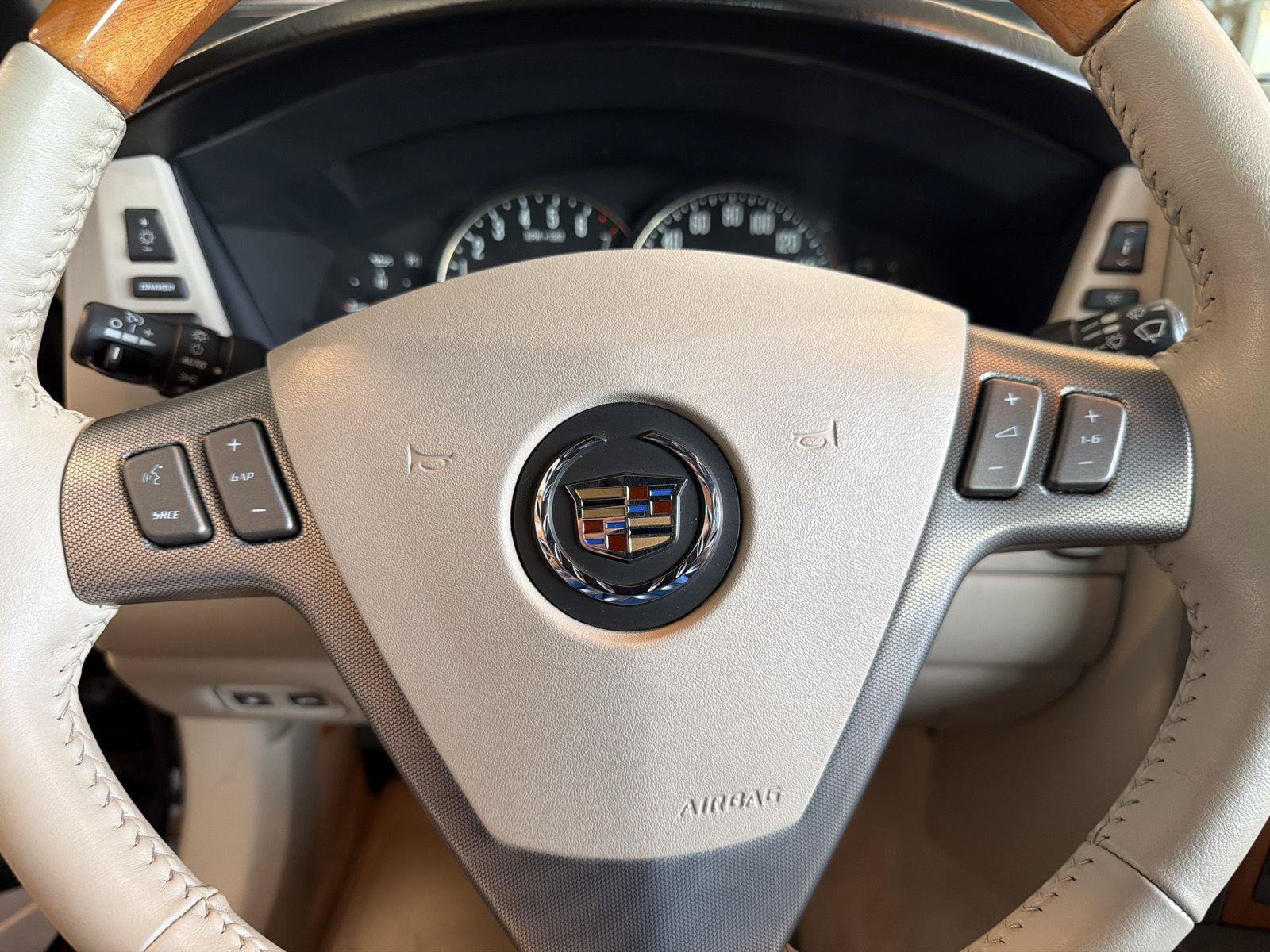 Used 2006 Cadillac XLR RWD image 27