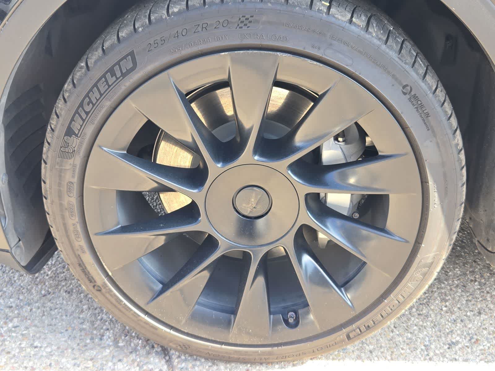 Used 2023 Tesla Model Y Long Range AWD/4WD image 13