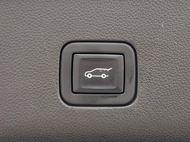 Used 2021 Chevrolet Tahoe Z71 AWD/4WD image 32
