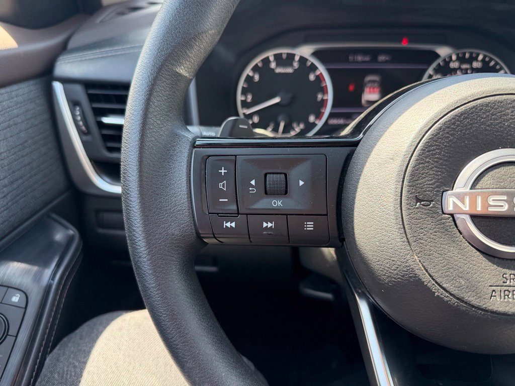 Used 2023 Nissan Rogue SV AWD/4WD image 7
