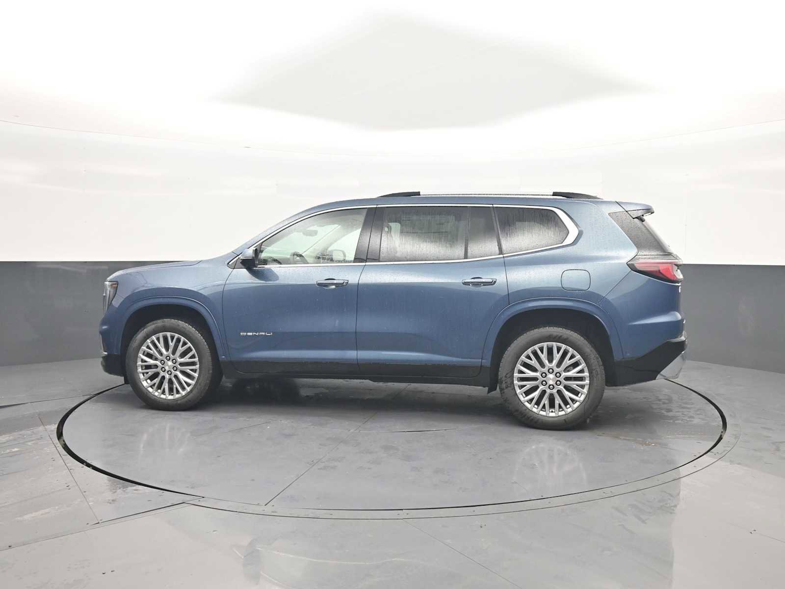New 2026 GMC Acadia Denali w/ Super Cruise Package image 5