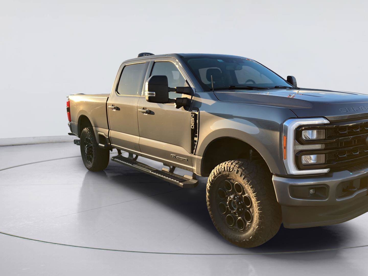 Used 2023 Ford F250 XLT w/ Black Appearance Package AWD/4WD image 3