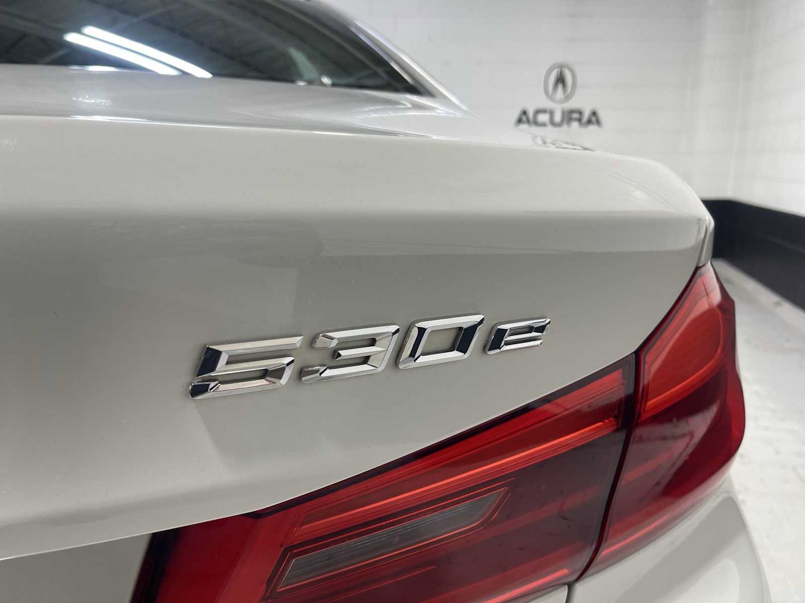 Used 2018 BMW 530e xDrive AWD/4WD image 7