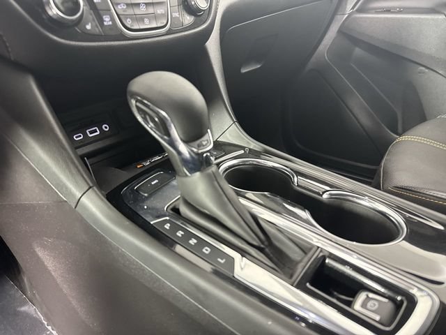 Used 2023 Chevrolet Equinox Premier AWD/4WD image 16