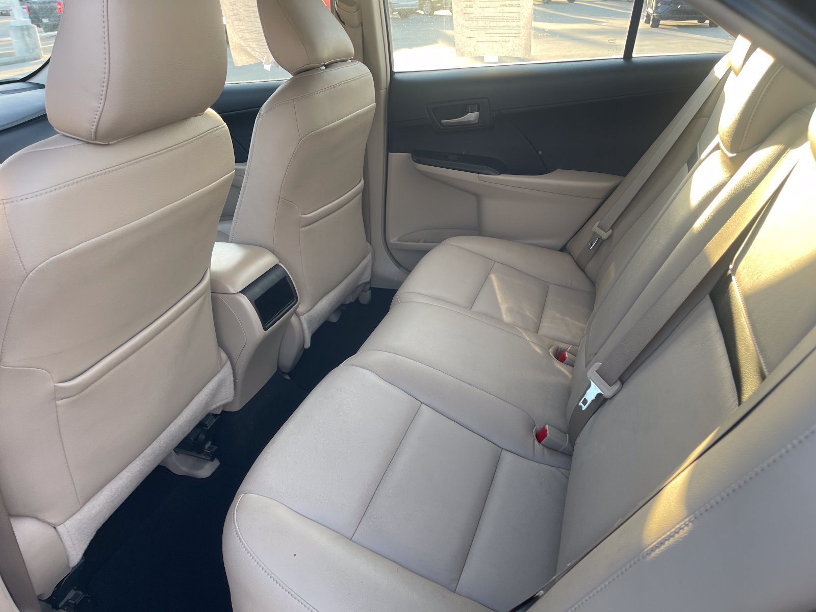 Used 2014 Toyota Camry LE FWD image 19