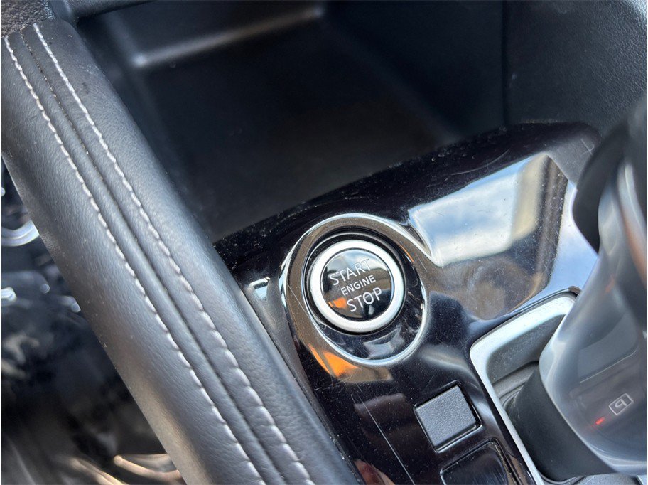 Used 2020 Nissan Kicks SV FWD image 24