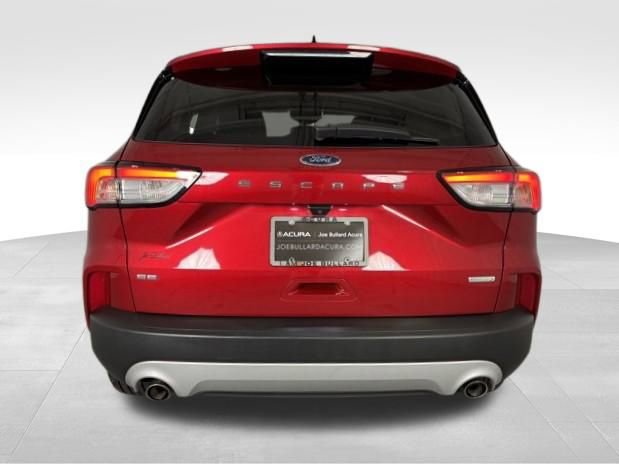 Used 2020 Ford Escape SE image 6