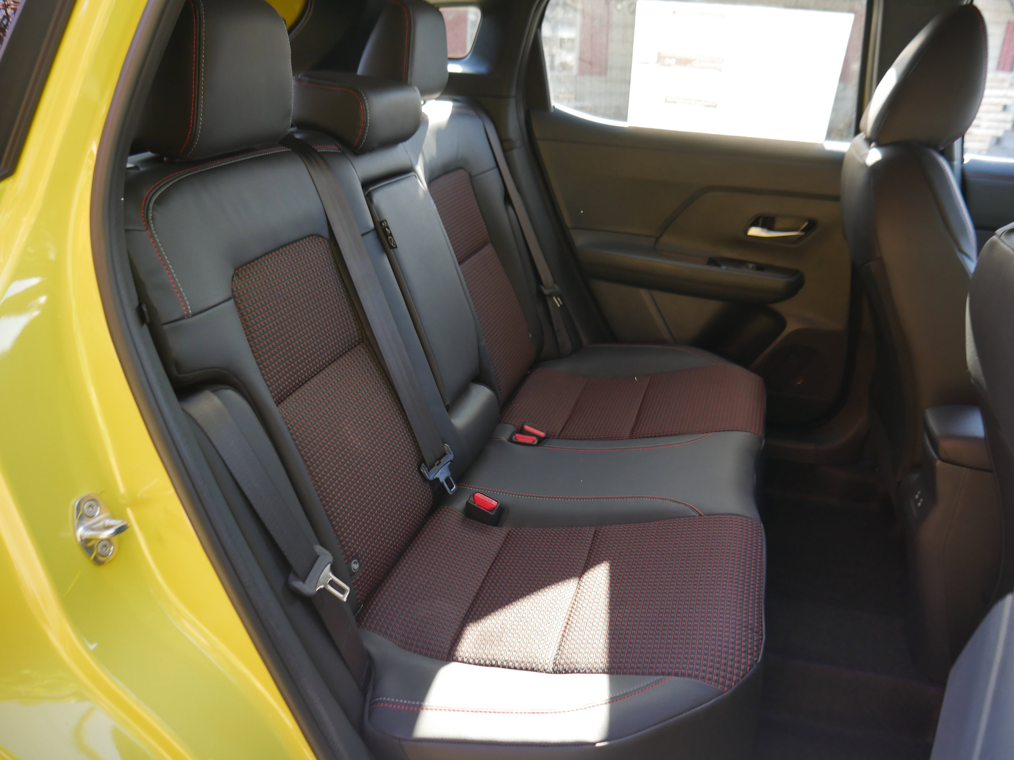 New 2026 Nissan Kicks SR w/ Cold Weather Package image 25