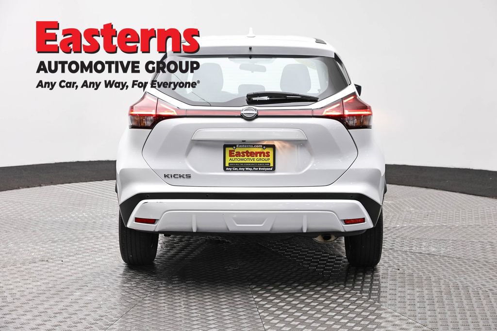 Used 2024 Nissan Kicks S FWD image 6