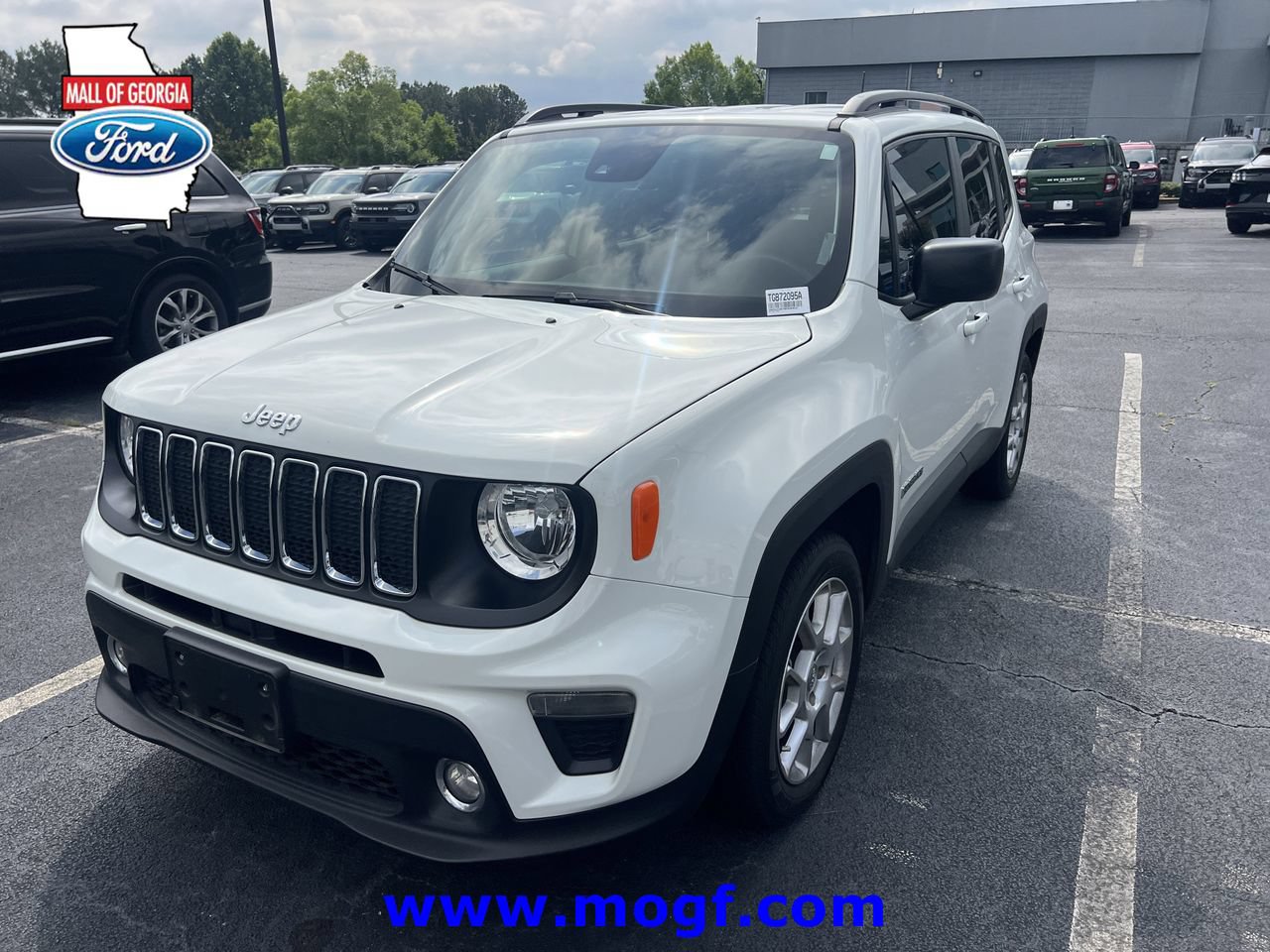 Used 2021 Jeep Renegade Latitude w/ Convenience Group FWD image 1