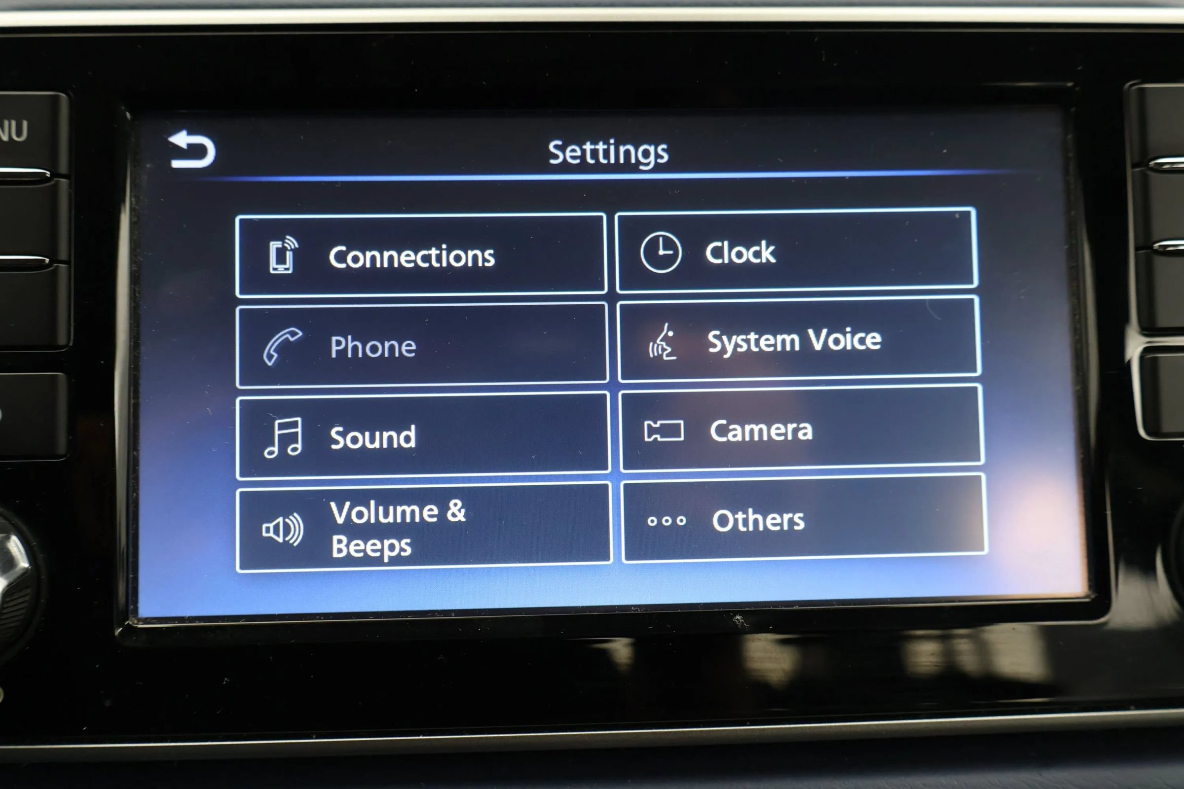 Used 2024 Nissan Versa SV FWD image 25