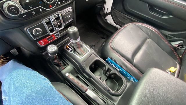 Used 2021 Jeep Wrangler Unlimited Rubicon AWD/4WD image 28