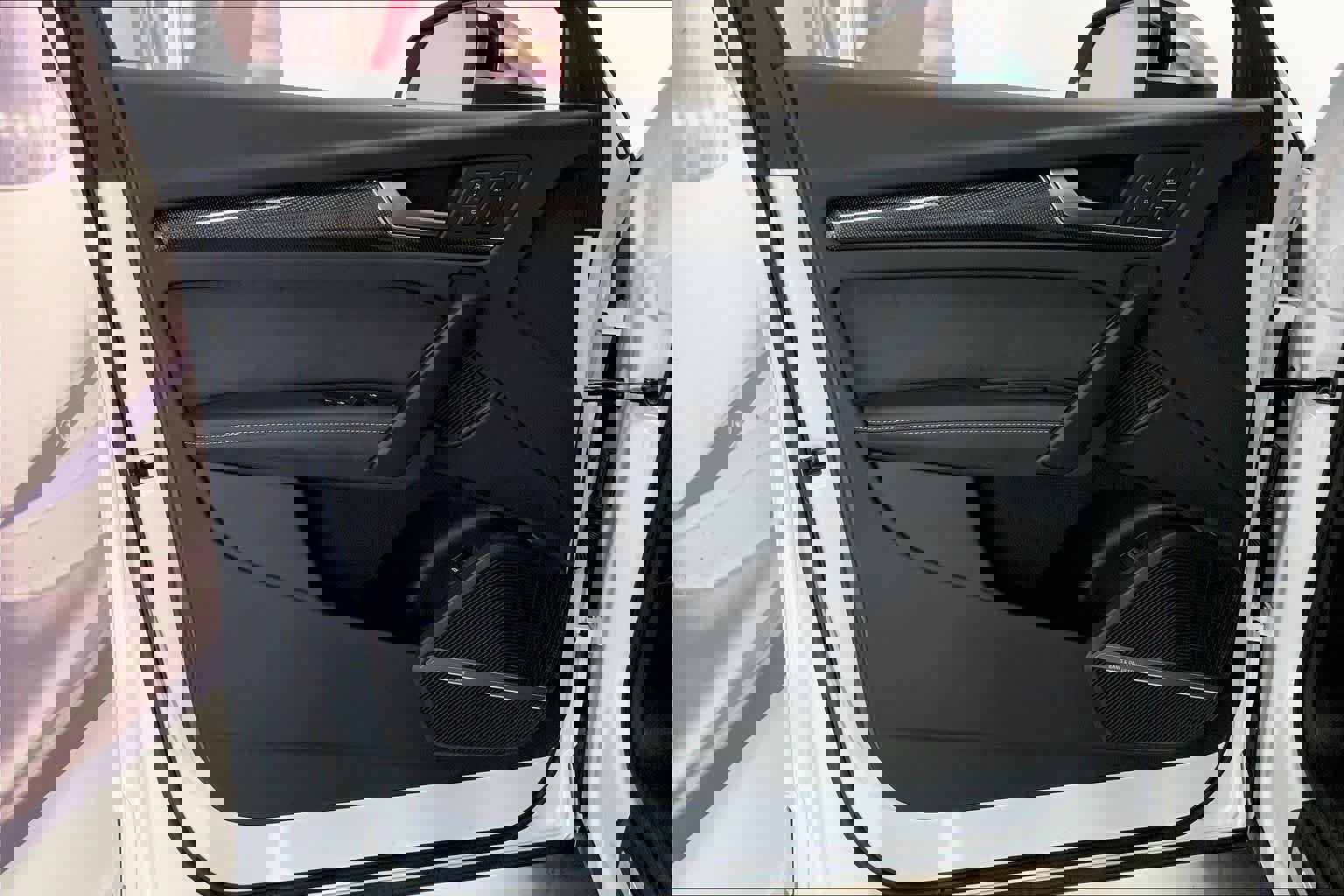 Used 2024 Audi SQ5 Premium Plus w/ Premium Plus Package image 25