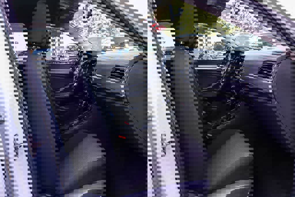 Used 2021 Volkswagen Jetta R-Line image 17