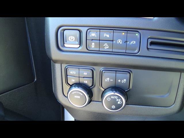 Used 2022 Chevrolet Suburban Premier image 19