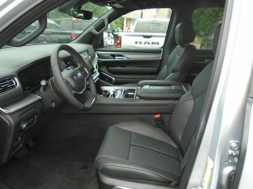 New 2024 Jeep Wagoneer Series II image 8