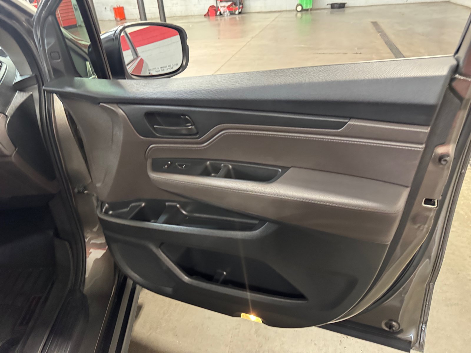 Used 2019 Honda Odyssey EX image 18