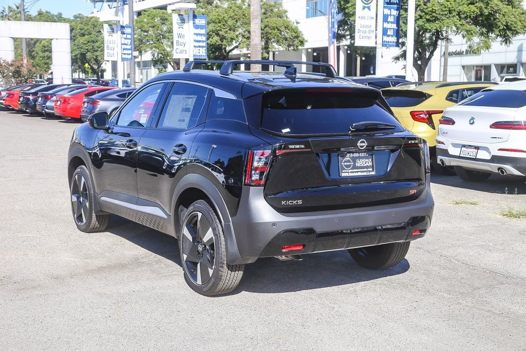New 2026 Nissan Kicks SR FWD image 6
