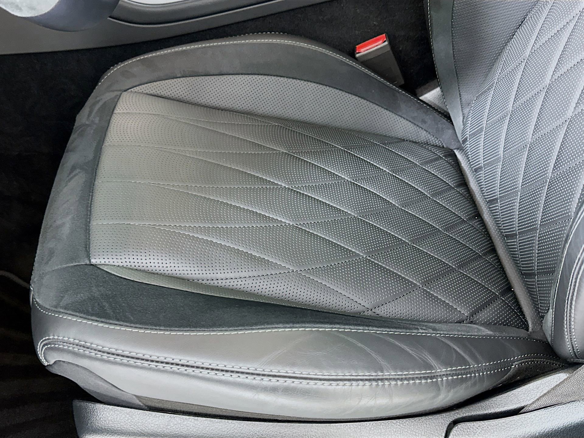 Used 2025 Mercedes-Benz GLS 63 AMG 4MATIC image 21