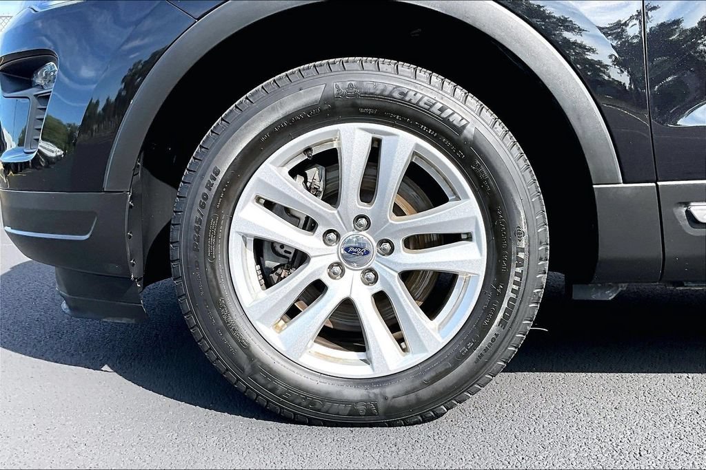 Used 2019 Ford Explorer XLT w/ Equipment Group 202A AWD/4WD image 9