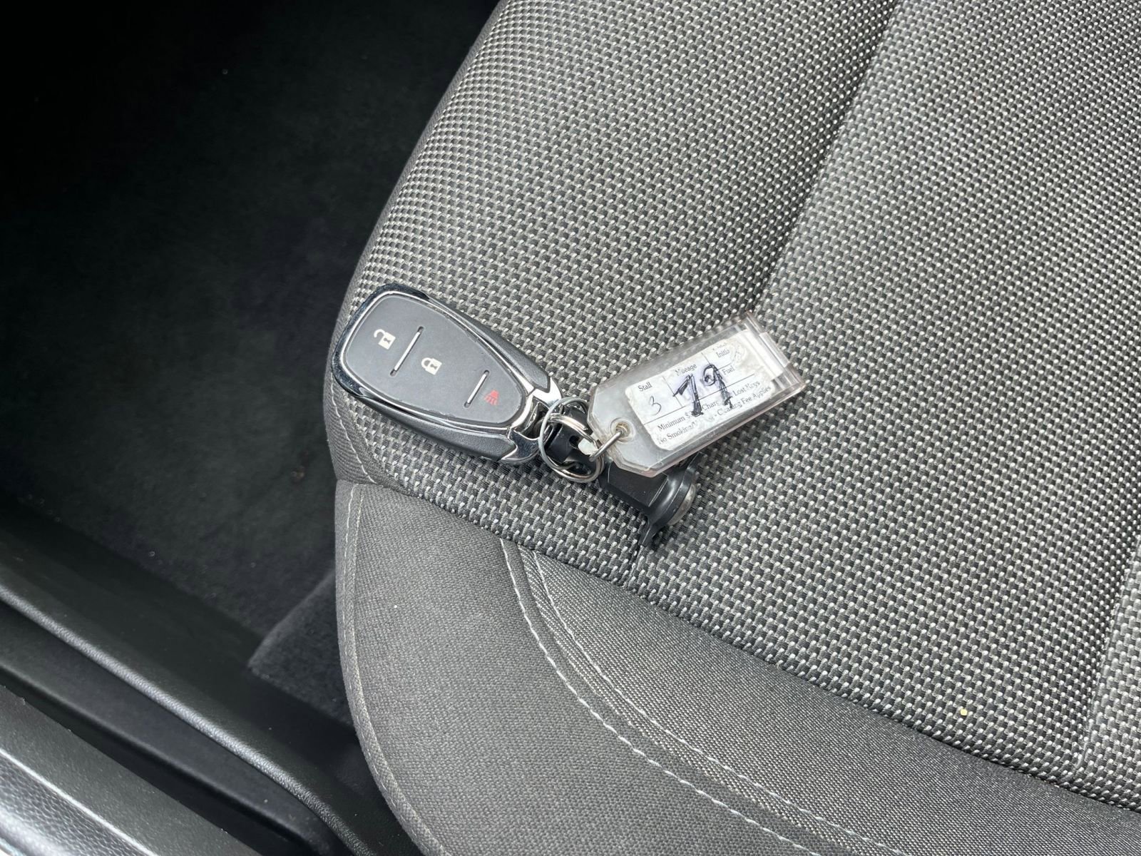 Used 2023 Chevrolet Traverse LT image 21