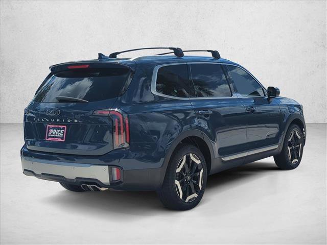 Used 2023 Kia Telluride EX w/ EX Captain's Chair Package image 5