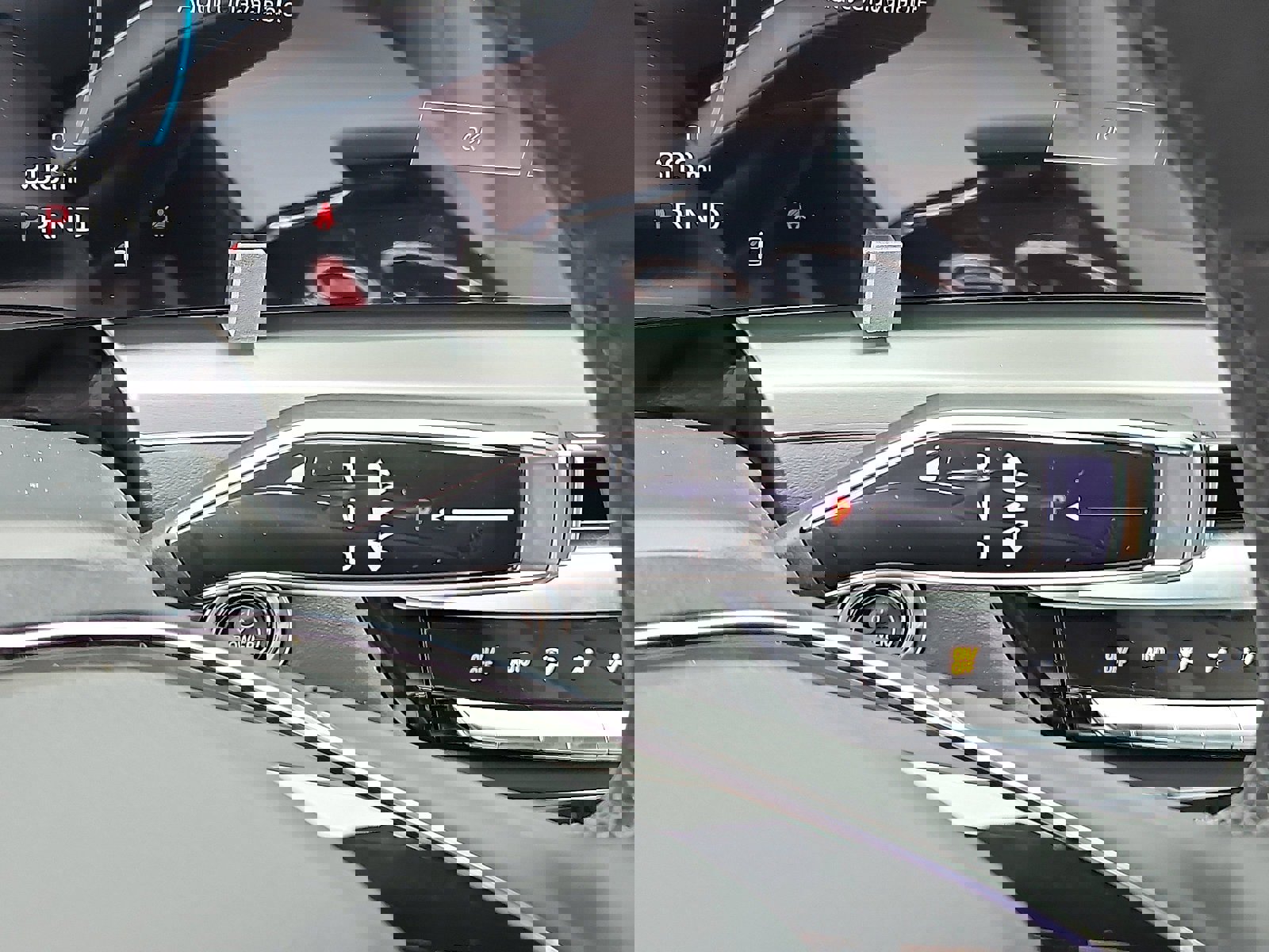 New 2025 Cadillac Lyriq Luxury image 22