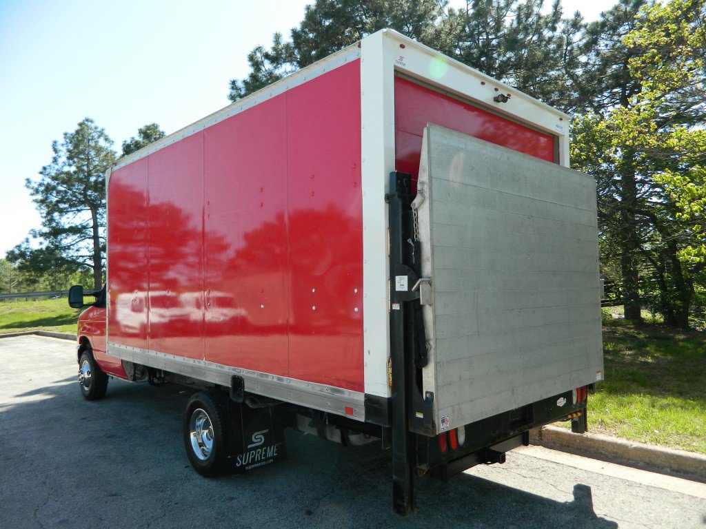 Used 2016 Ford E-450 and Econoline 450 Super Duty w/ Ambulance Prep Package RWD image 6