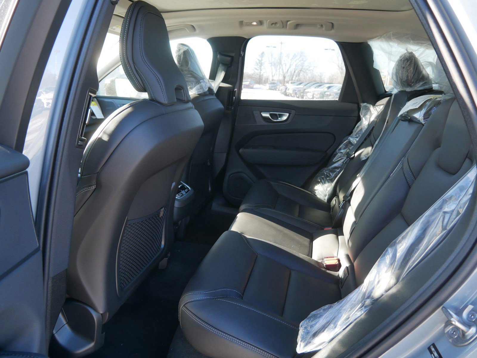 New 2026 Volvo XC60 B5 Ultra w/ Climate Package AWD/4WD image 6