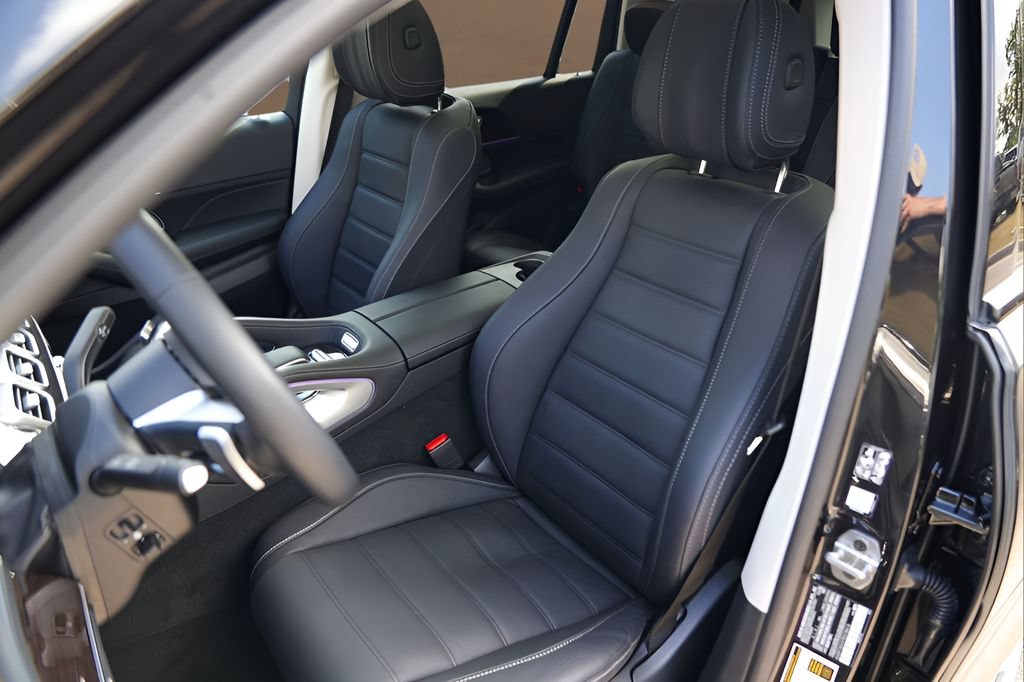 Used 2026 Mercedes-Benz GLS 450 4MATIC image 7