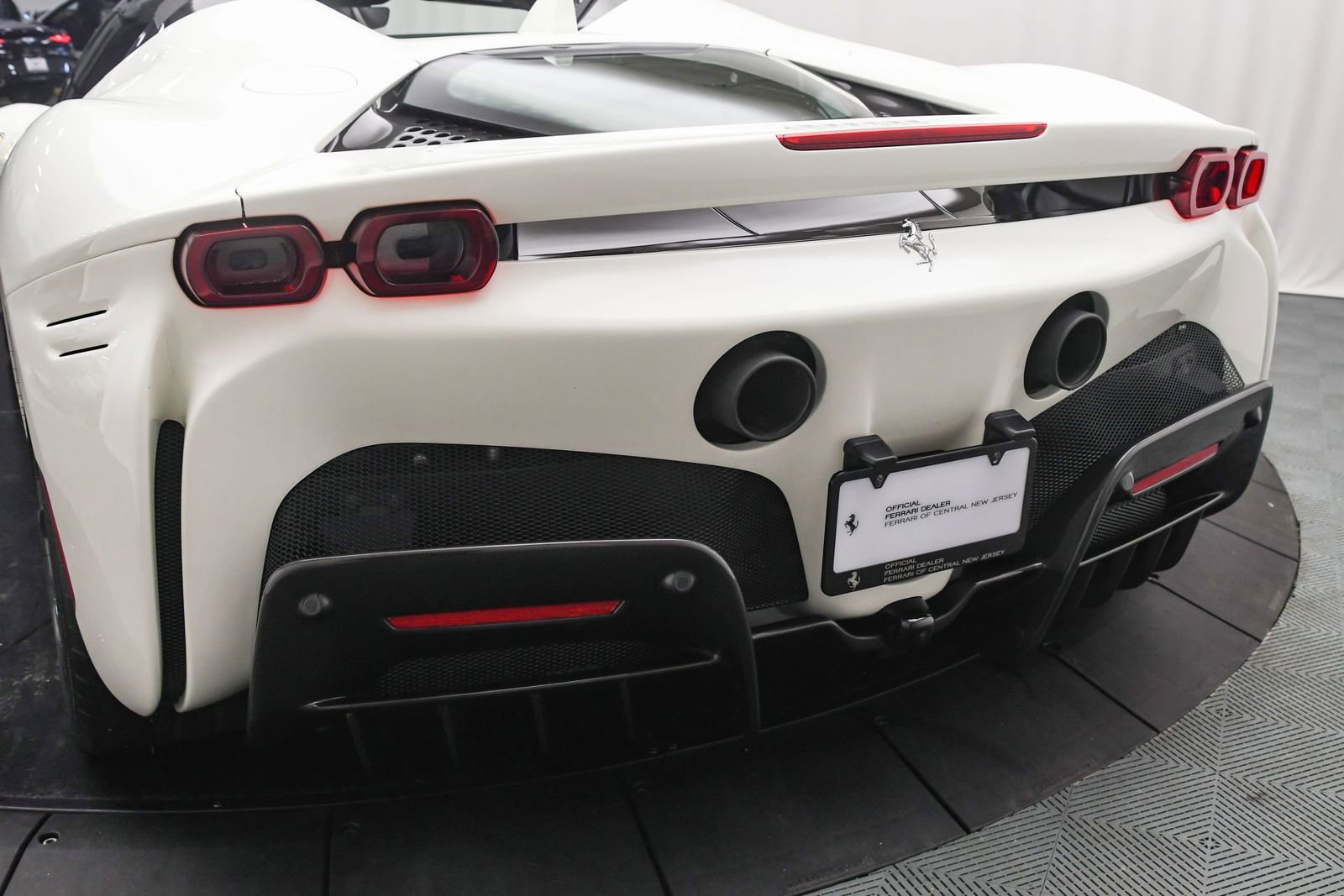Used 2023 Ferrari SF90 Spider Bianco Avus image 19