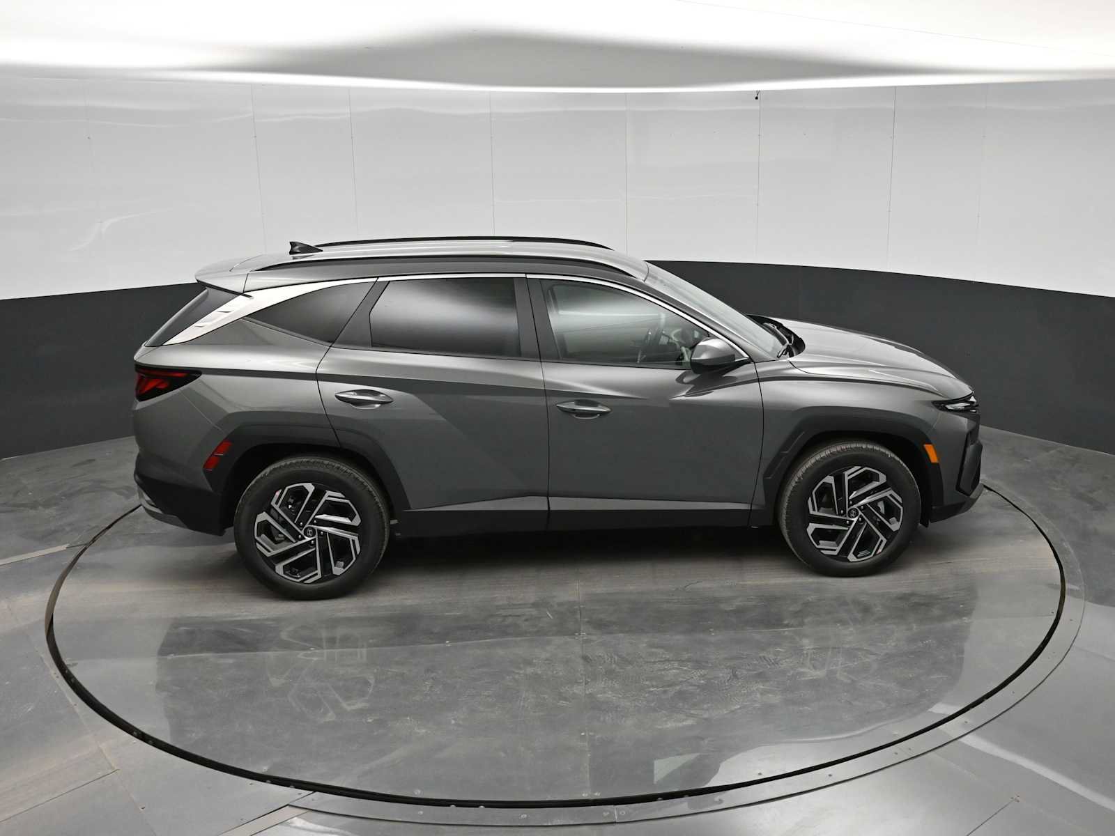 New 2026 Hyundai Tucson SEL Plus w/ Tow & Go Package AWD/4WD image 32