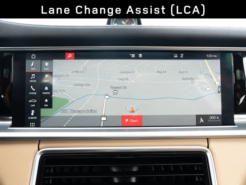 Used 2018 Porsche Panamera 4 image 22