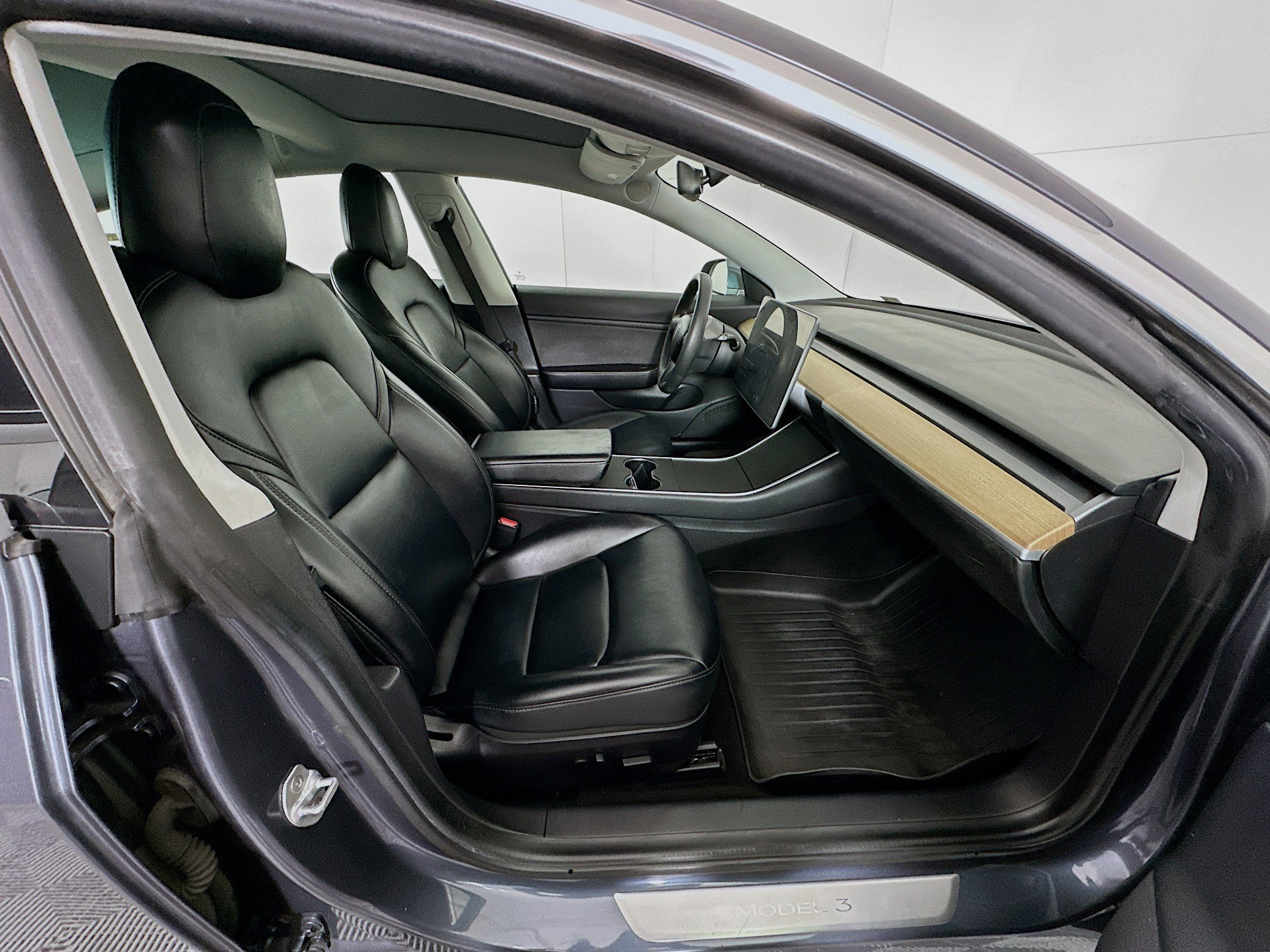 Used 2020 Tesla Model 3 Long Range image 29