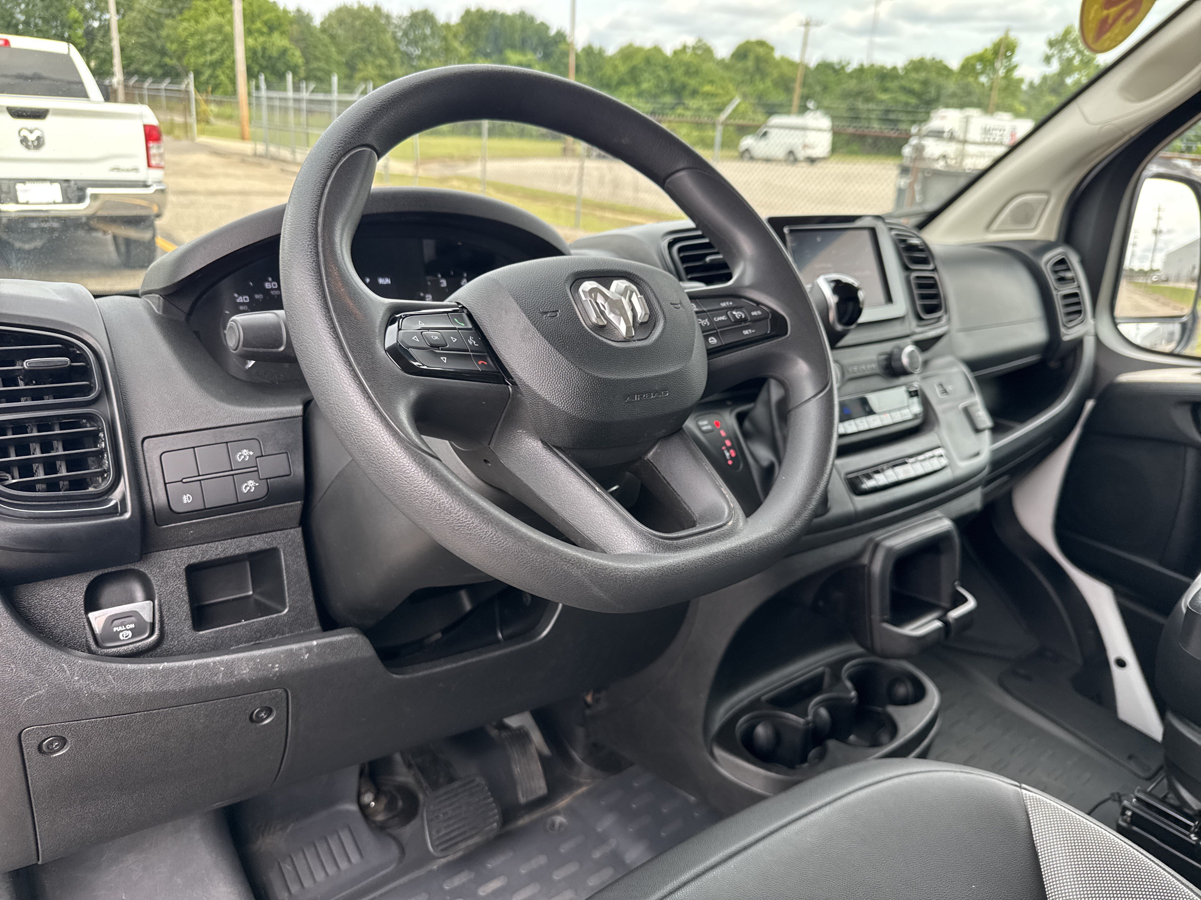 Used 2025 RAM ProMaster 3500 w/ Convenience Group FWD image 6