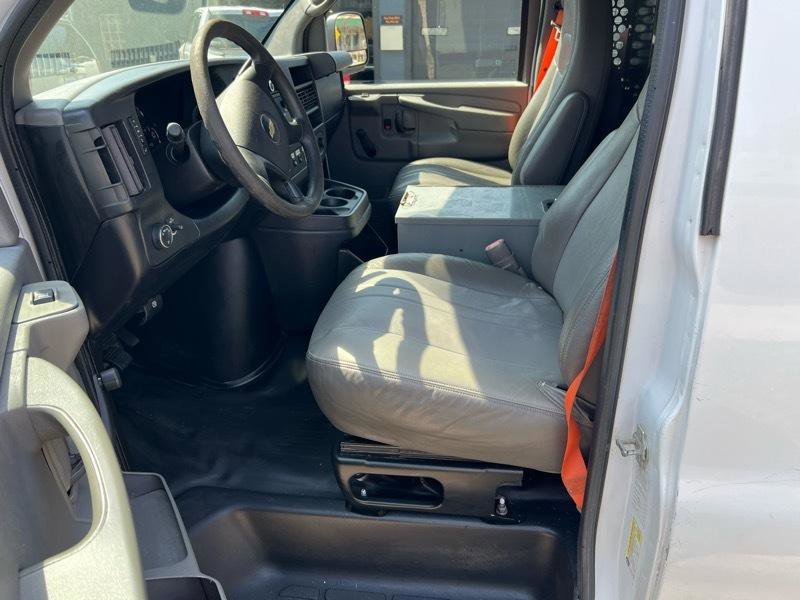 Used 2013 Chevrolet Express 2500 image 9